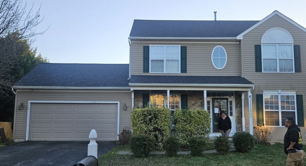 New Onyx black colored roof in Middletown, DE