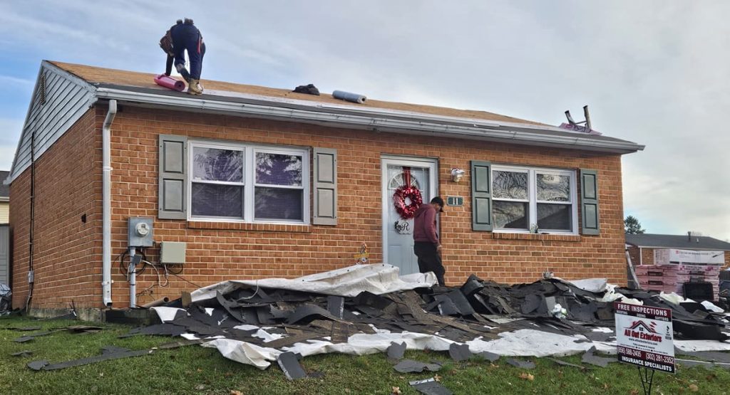 Tearing off old roof Newark, DE