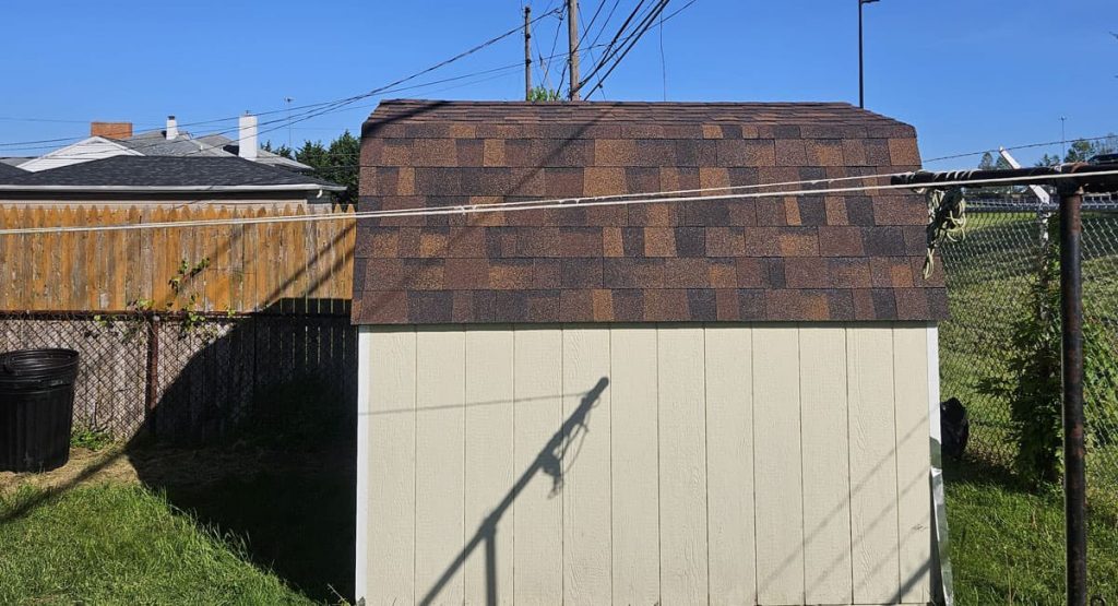 Brownwood color roof in New Castle, DE