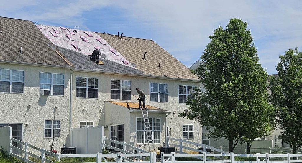 Installing New Williamsburg Grey roof in Middletown, DE