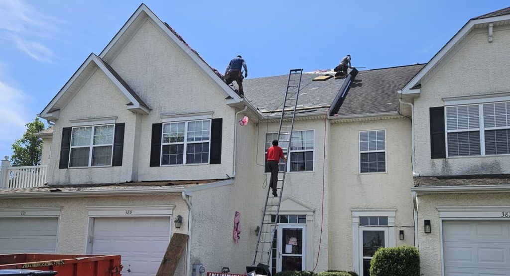 Installing New Williamsburg Grey roof in Middletown, DE