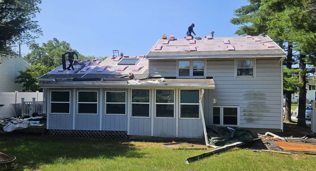 Installing new Onyx Black roof in Wenonah, NJ