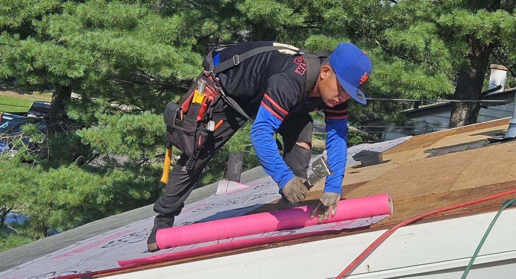 Installing new Onyx Black roof in Wenonah, NJ