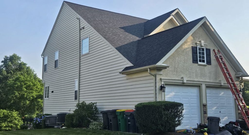 Installing new Onyx Black roof in Middletown, DE