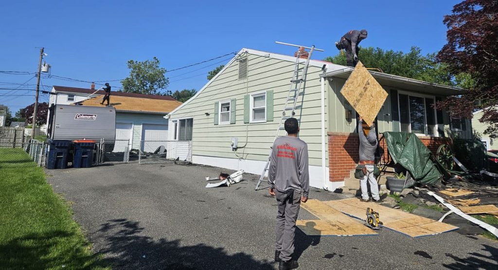 Installing new roof in Newark, DE