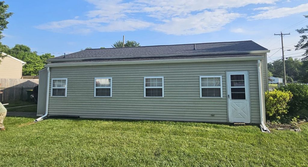 New Onyx Black roof in Middletown, DE