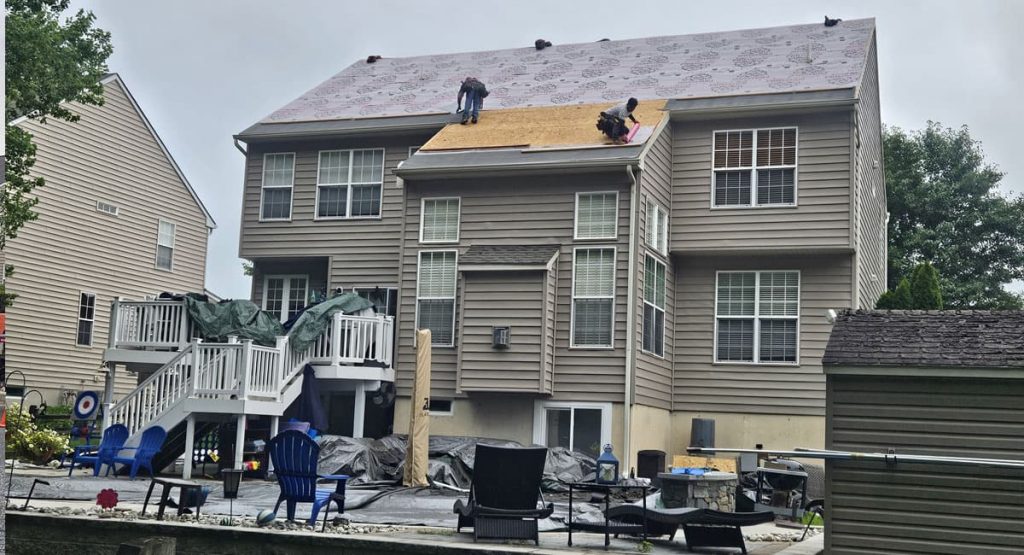 Installing new roof in Middletown, DE