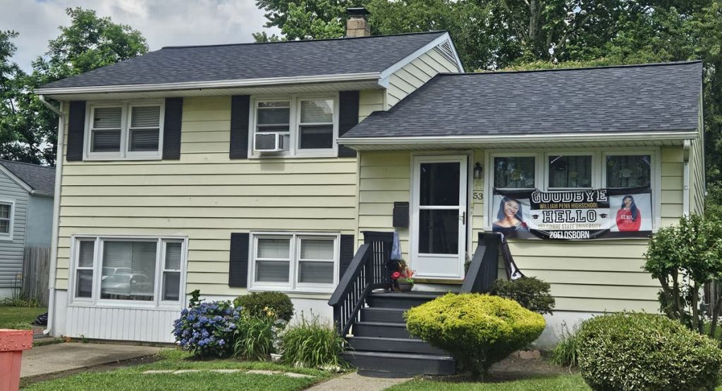New Onyx Black roof in New Castle, DE
