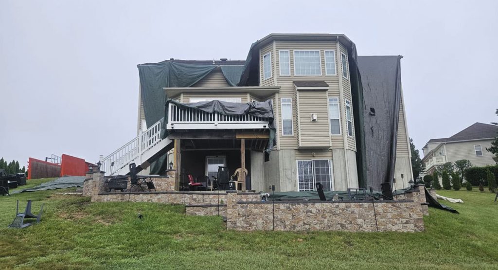 Tearing old roof off in Middletown, DE