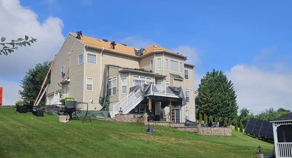 Tearing old roof off in Middletown, DE