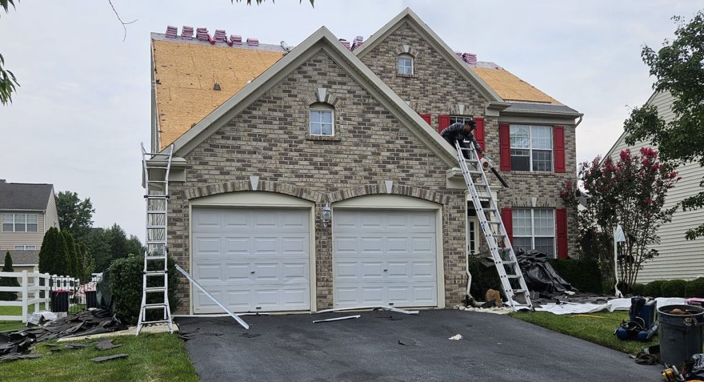 Installing new roof in Middletown, DE