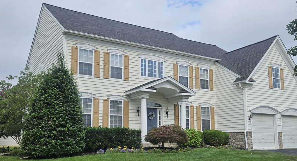 New Black Sable colored roof in Middletown, DE