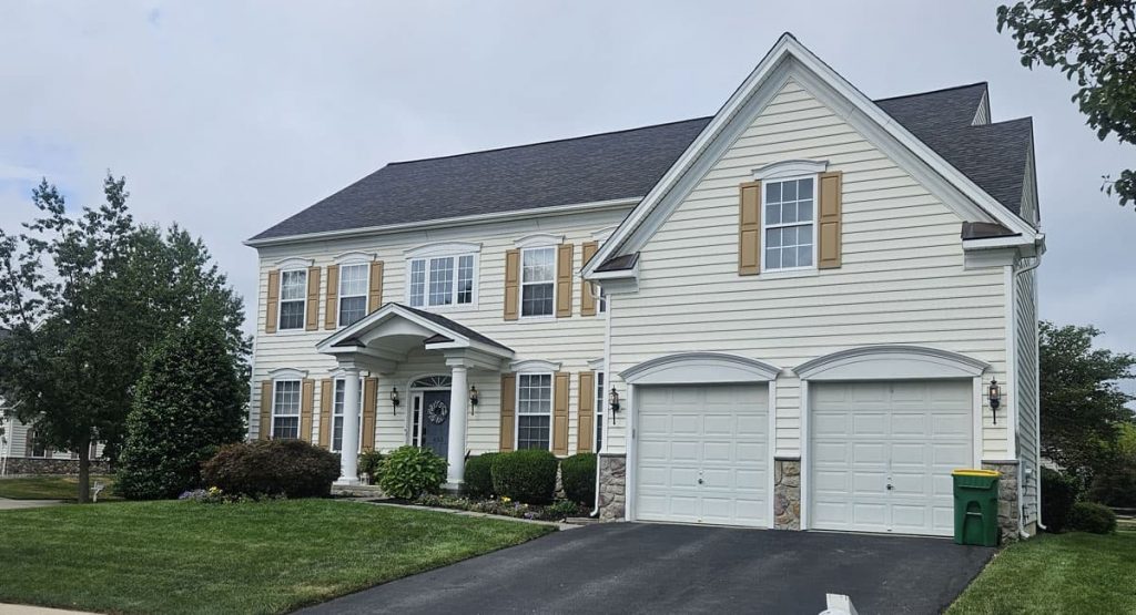 New Black Sable colored roof in Middletown, DE
