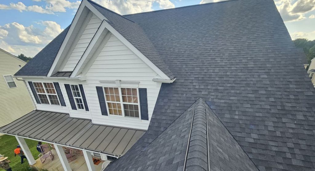 New Onyx Black colored roof in Middletown, DE
