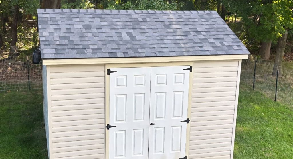 New Midnight Plum colored roof in Middletown, DE