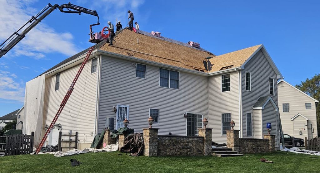 Installing a new Estate Gray colored roof in Bear, DE