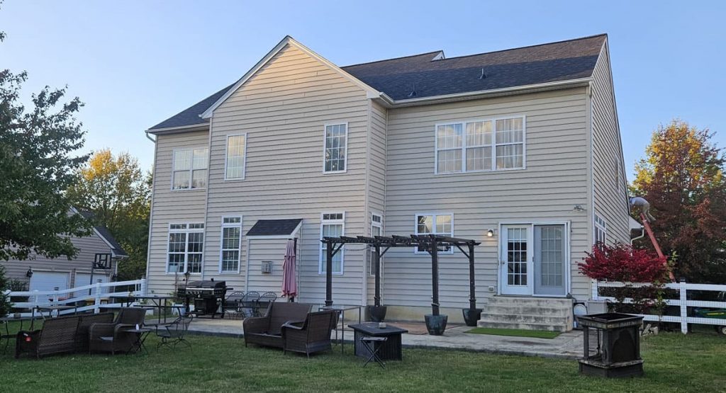 New Onyx Black colored roof in Middletown, DE