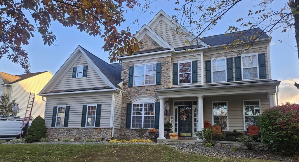 New Onyx Black colored roof in Middletown, DE