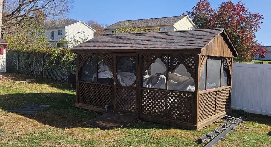 New Merlot colored roof in New Castle, DE