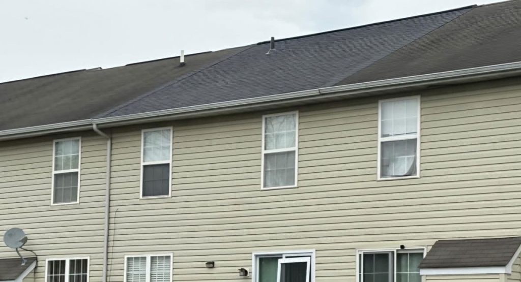 New Onyx Black colored roof in Middletown, DE