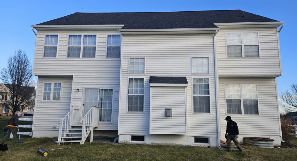 New Onyx Black colored roof in Middletown, DE