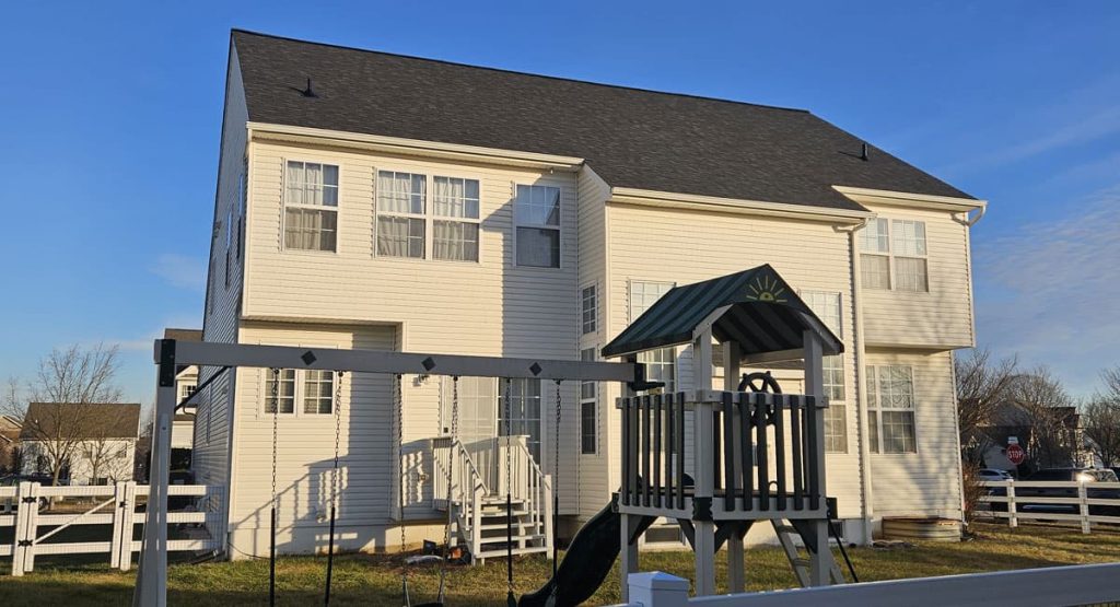 New Onyx Black colored roof in Middletown, DE