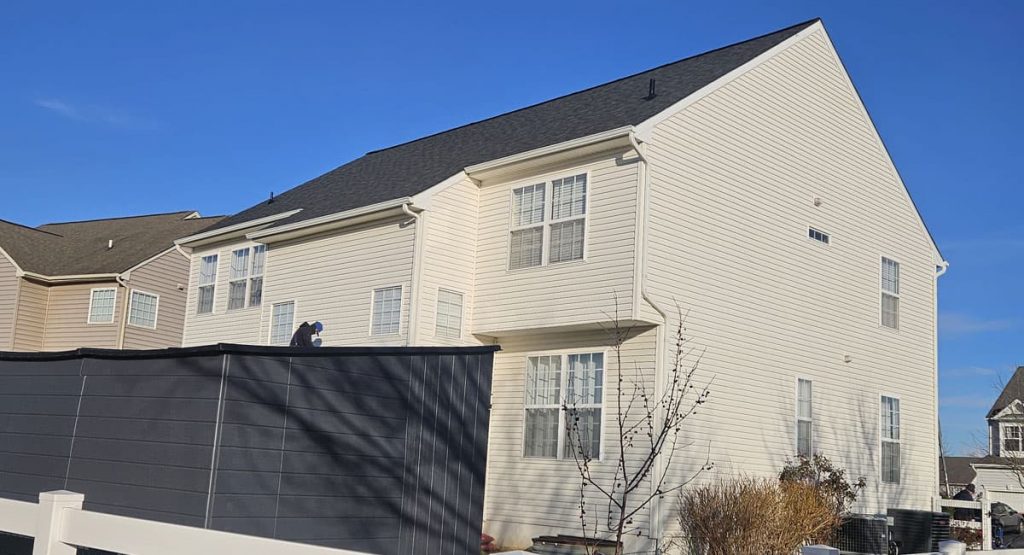 New Onyx Black colored roof in Middletown, DE