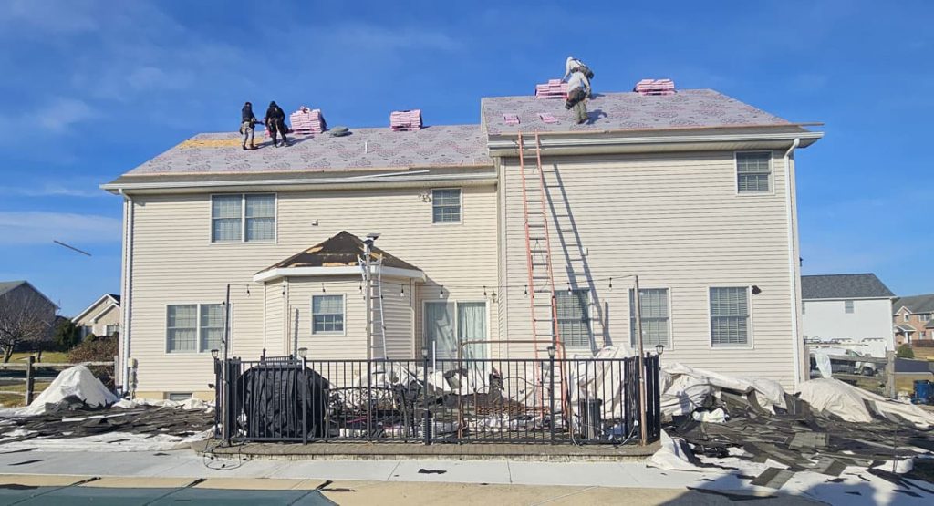 Installing new roof in Bear, DE