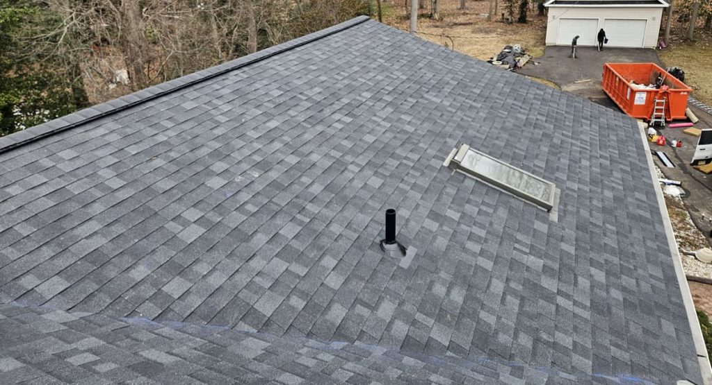 New Onyx Black colored roof in Wilmington, DE