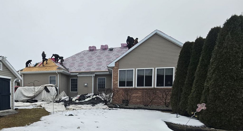 Installing new roof in Bear, DE