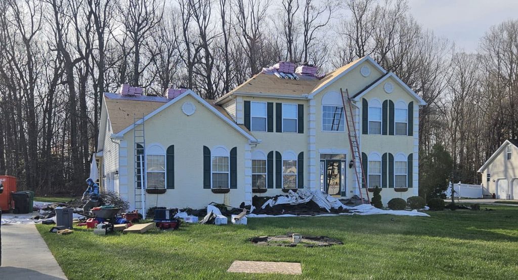 Installing new roof in Magnolia, DE