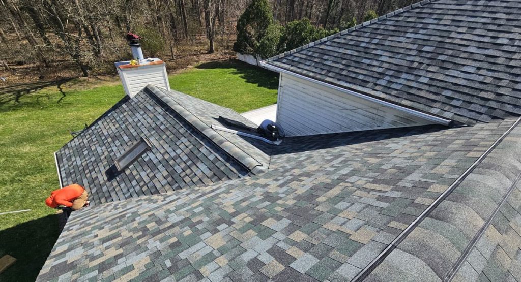 New Evergreen Mist colored roof in Magnolia, DE