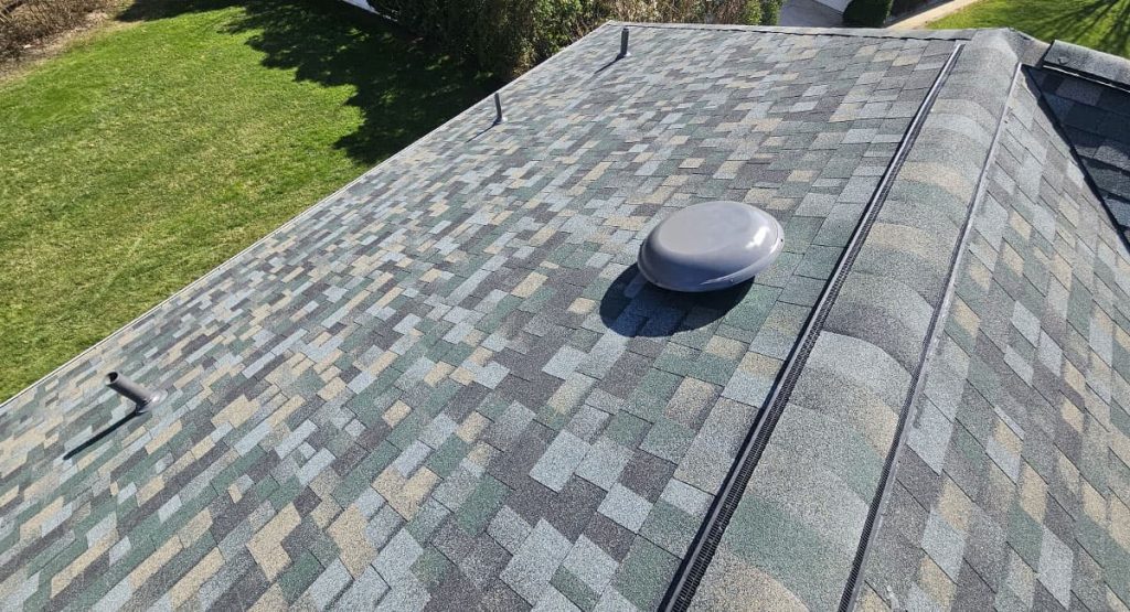 New Evergreen Mist colored roof in Magnolia, DE