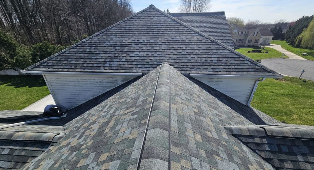 New Evergreen Mist colored roof in Magnolia, DE