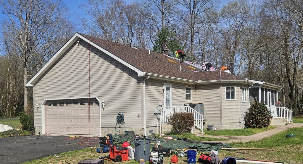 Installing new roof in Greenwood, DE