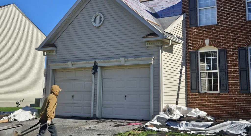 Installing new roof in Middletown, DE
