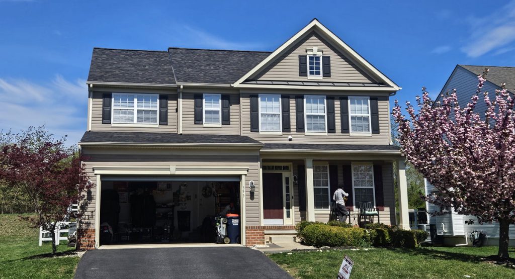 New Black Onyx colored roof in Middletown, DE