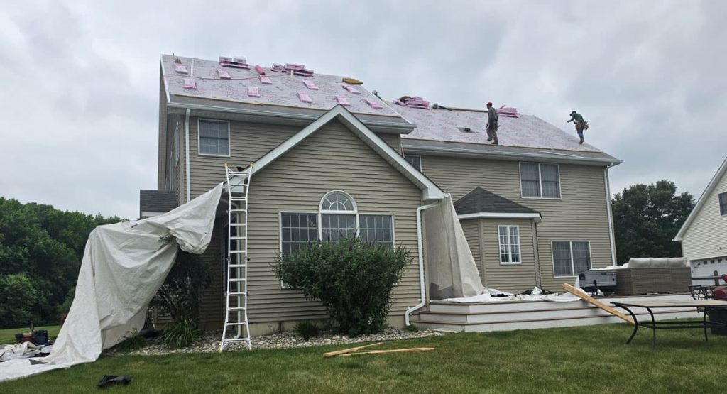 Installing new roof in Bear, DE