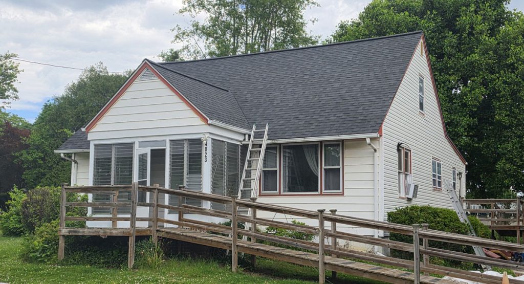 New Onyx Black colored roof in Chichester, PA