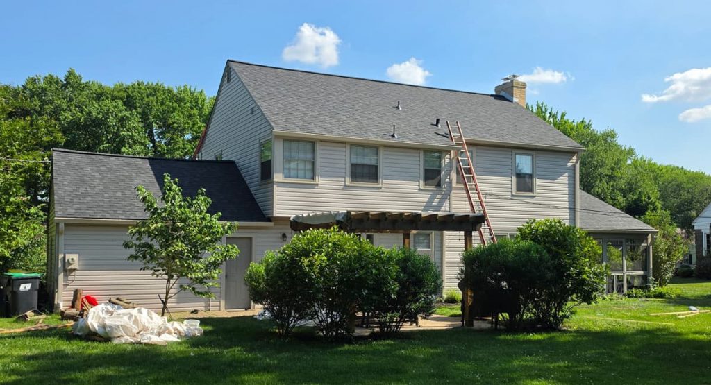 New Onyx Black colored roof in Wilmington, DE