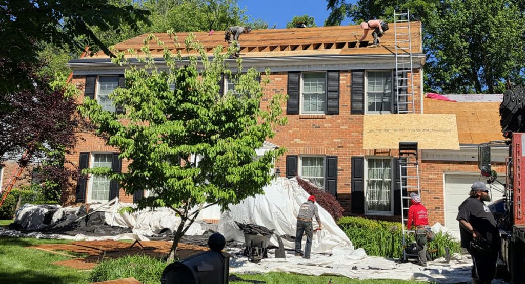 Repairing the old roof in Wilmington, DE