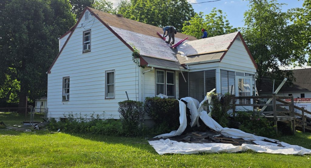 Installing new roof in Chichester, PA