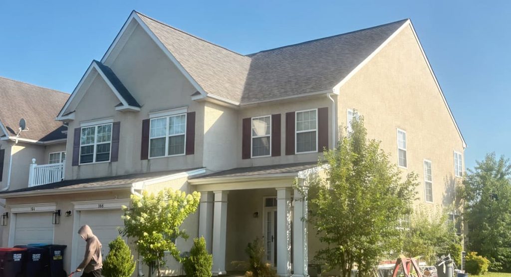 New Driftwood colored roof in Middletown, DE