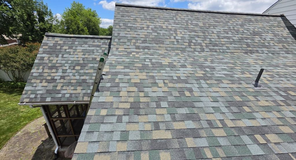 New Evergreen Mist colored roof in Wilmington, DE