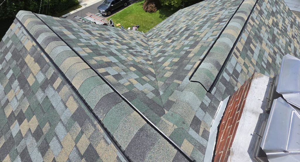 New Evergreen Mist colored roof in Wilmington, DE