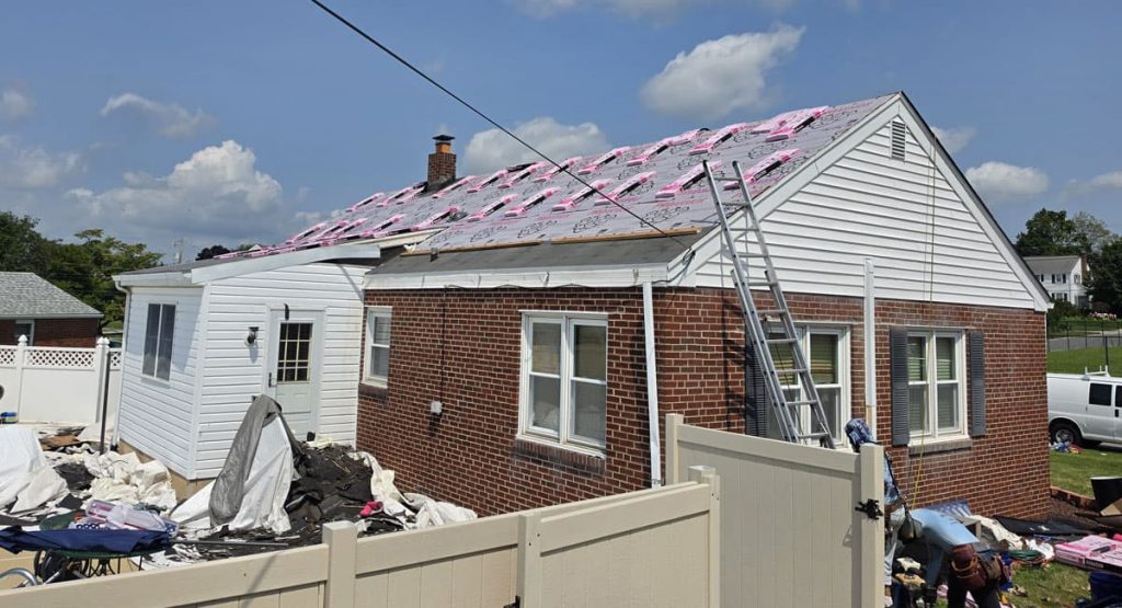 Installing new roof in Elsmere, DE