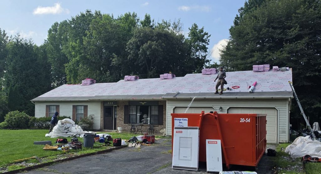 Installing new roof in New Castle, DE