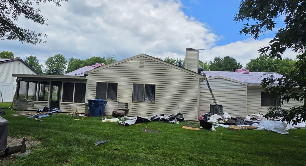 Installing new roof in New Castle, DE