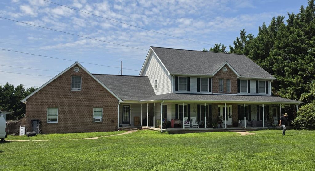 new Onyx Black colored roof in Middletown, DE