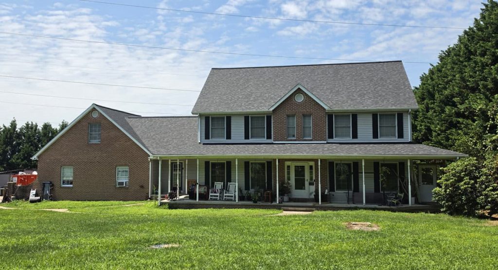 new Onyx Black colored roof in Middletown, DE